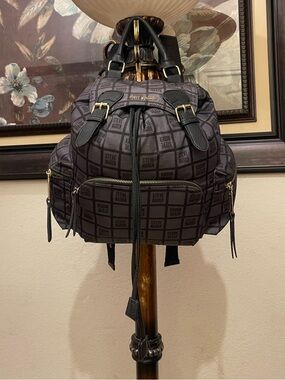 Steve Madden just check all picture of condition